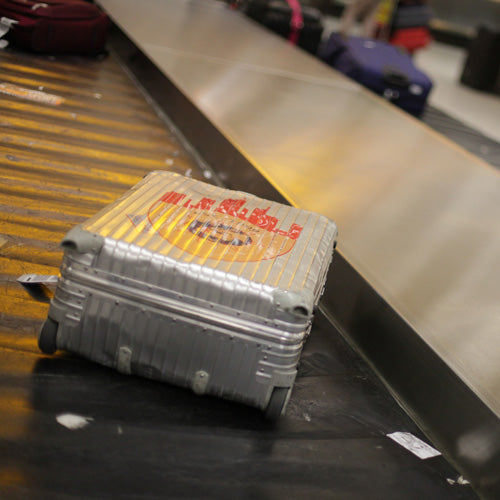 How can you minimise the chance of losing your luggage?